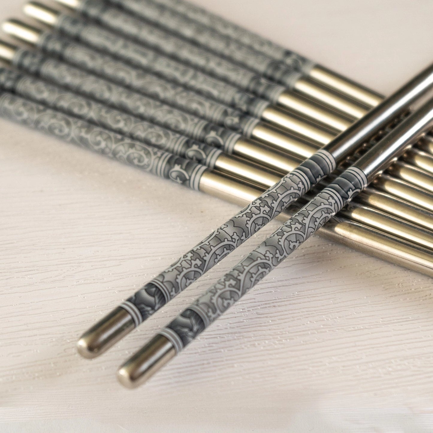 E Prize - 5 Piece Motif Pattern Design Chopsticks Set Stainless Steel