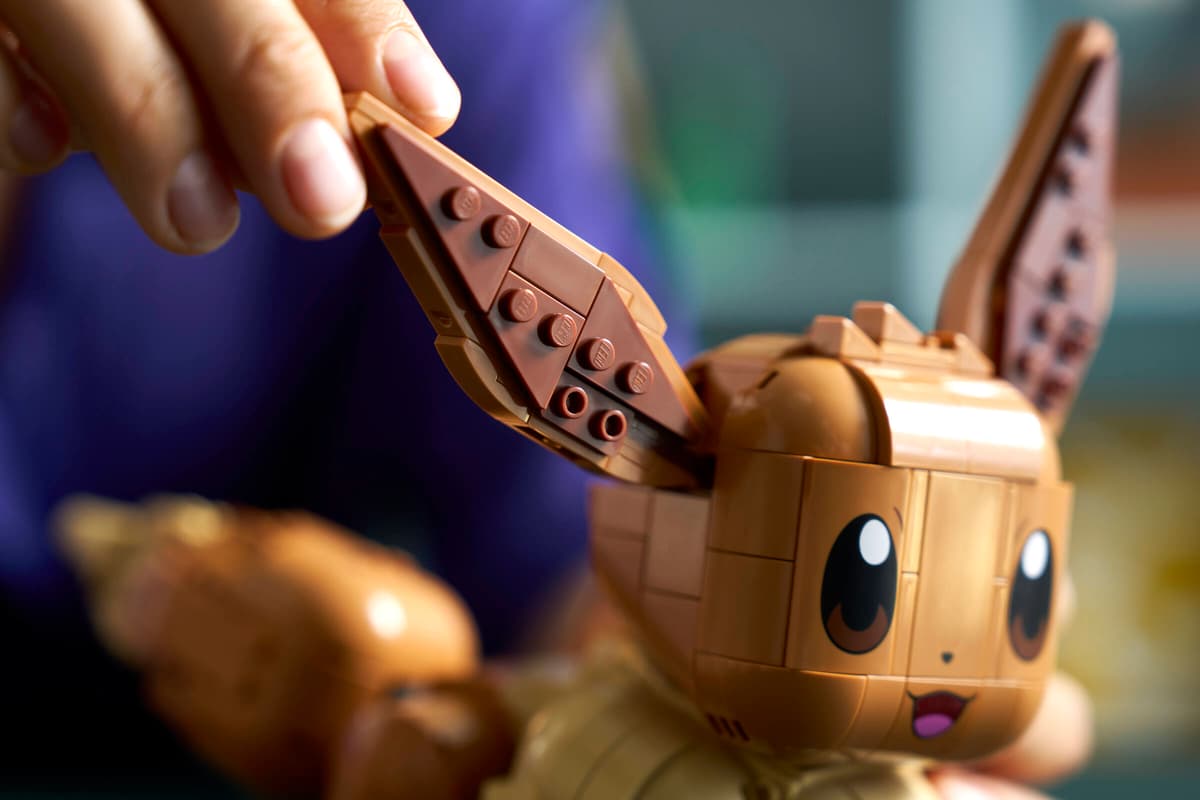A Prize - LEGO Pokemon Eevee