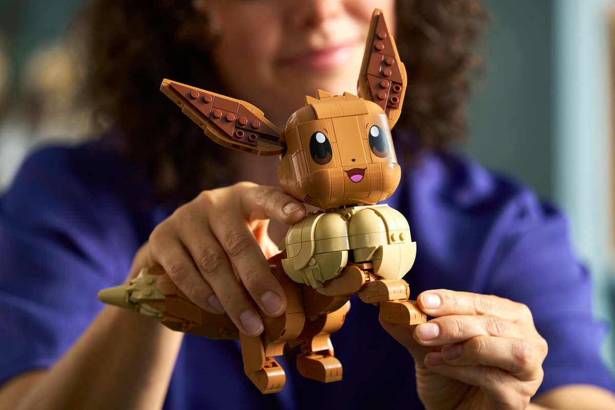 A Prize - LEGO Pokemon Eevee