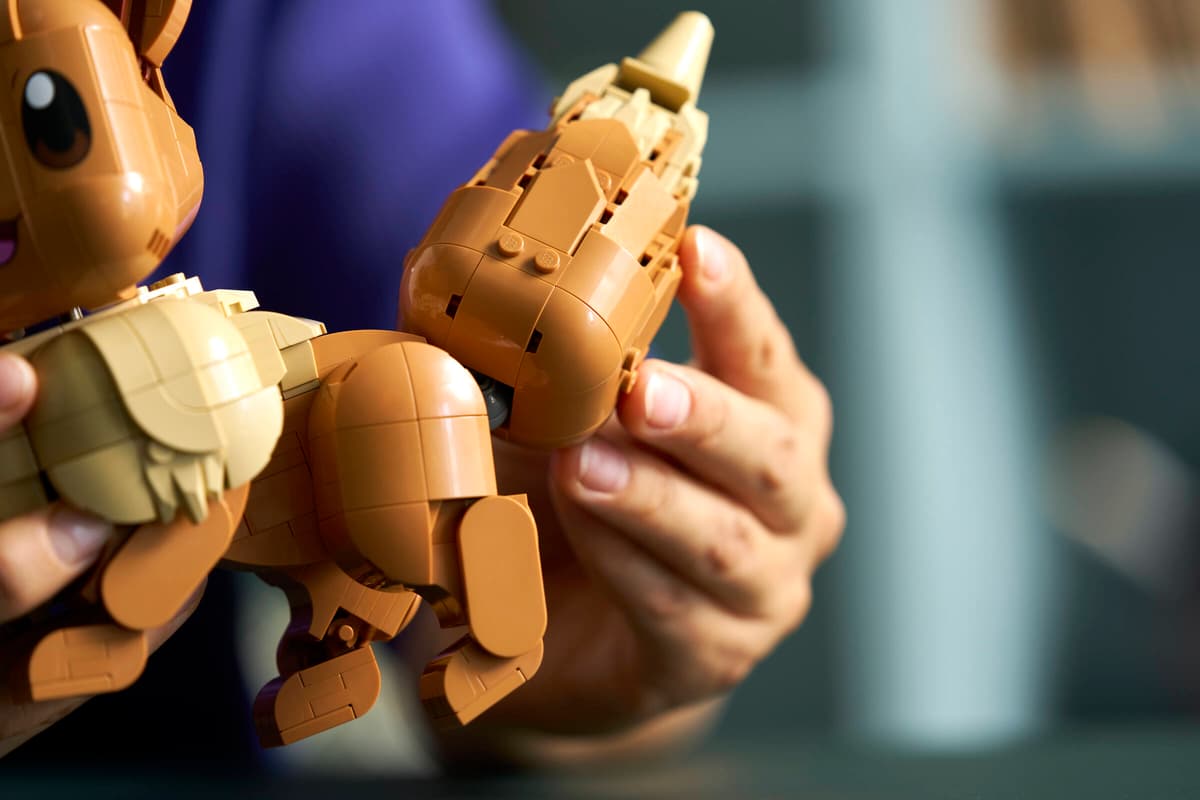 A Prize - LEGO Pokemon Eevee