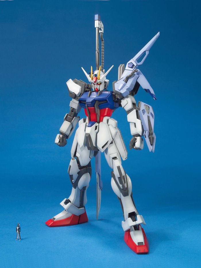 Gundam Seed MG Launcher/Sword Strike Gundam 1/100 Scale Model Kit