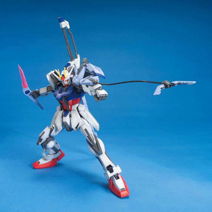 Gundam Seed MG Launcher/Sword Strike Gundam 1/100 Scale Model Kit