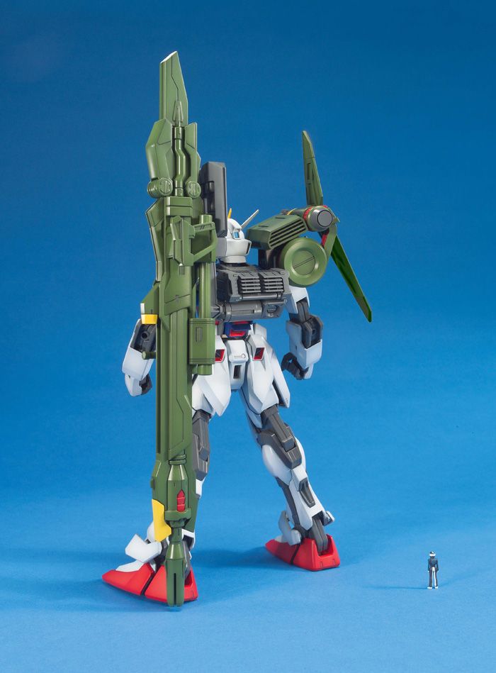 Gundam Seed MG Launcher/Sword Strike Gundam 1/100 Scale Model Kit