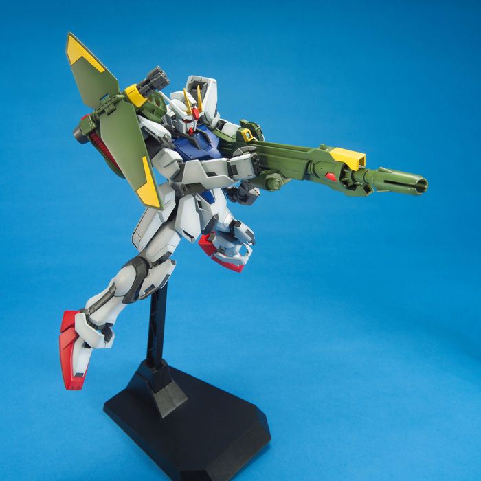 Gundam Seed MG Launcher/Sword Strike Gundam 1/100 Scale Model Kit