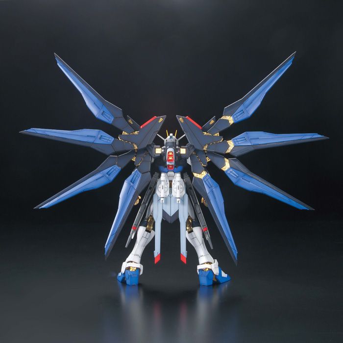 MG ZGMF-X20A Strike Freedom Gundam Full Burst Mode