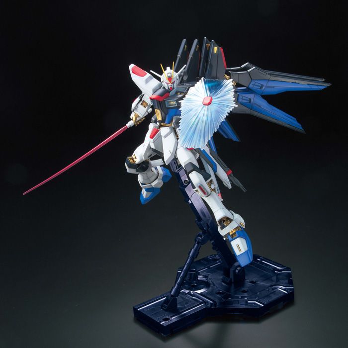 MG ZGMF-X20A Strike Freedom Gundam Full Burst Mode