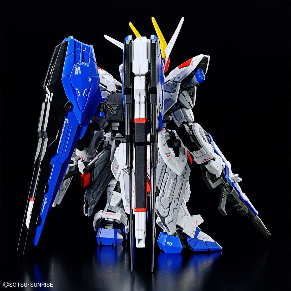 Gundam Seed - Freedom Gundam, Bandai Spirits Master Grade SD Model Kit